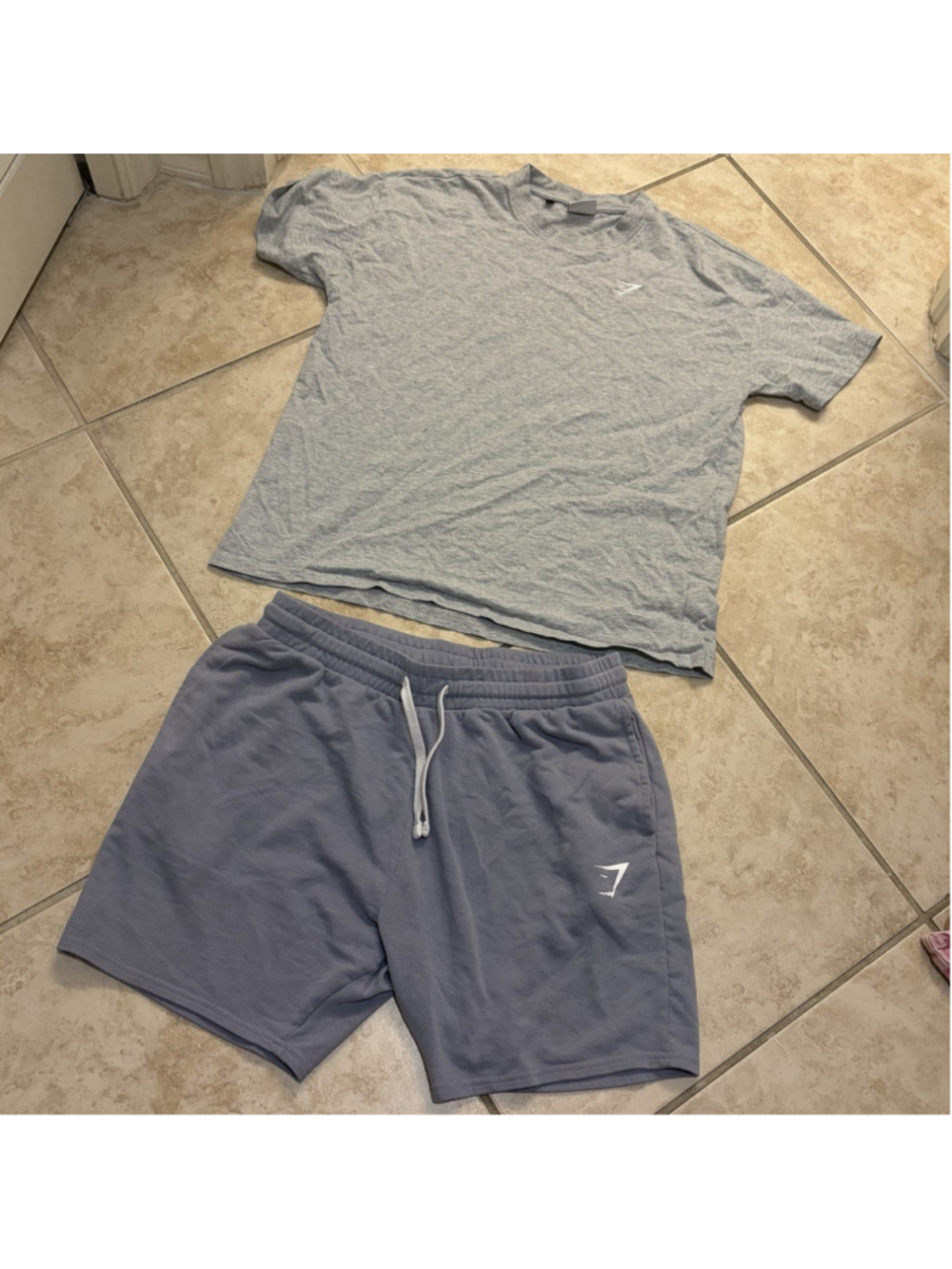 Gymshark bundle Tee+Shorts Size M and L